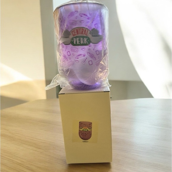 Spoontiques - Central Perk Acrylic Wine Cup - 16oz - 5 5/8” Tall - Picture 2 of 3